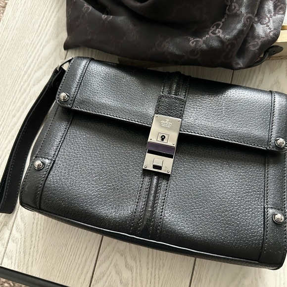 Gucci clutch with wristlet strap - Picture 12 of 15